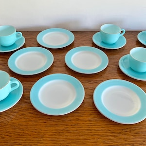 5 x Vintage Pyrex Trio sets turquoise, 5 cups, 5 saucers, 5 tea plates