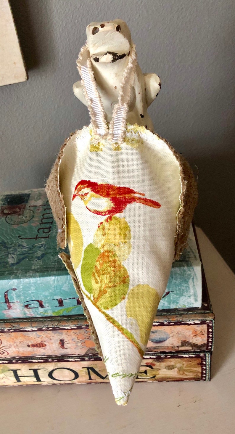 Burlap /& Botanical Cottage Chic Fabric Wall PocketHerb Pocket