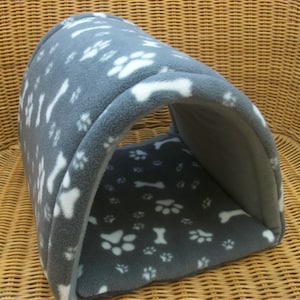 Guinea pig bed **small Rabbit**Small animal bed**soft fleece tunnel **play tube **hide **guinea pig toy