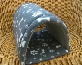 Guinea pig bed **small Rabbit**Small animal bed**soft fleece tunnel **play tube **hide **guinea pig toy