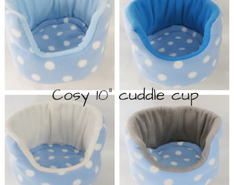 Soft and cosy** 10" fleece guinea pig bed**with removable pad **small animal hedgehog etc