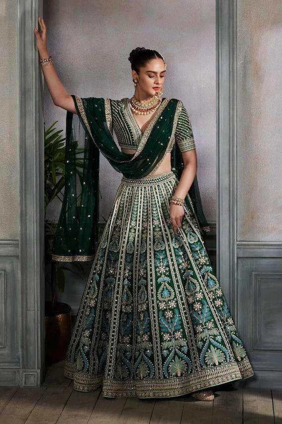 Royal South Indian Bride Who Wore Sabyasachi, Anita Dongre & Tarun Tahiliani