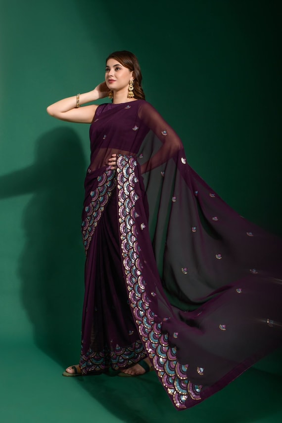 Manish Malhotra Empress Story 2015 Couture collection - Manish Malhotra  Pictures | Bridal Wear in Delhi NCR - WedMeGood | Stylish wedding dresses,  Online wedding dress shopping, Online wedding dress