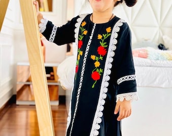 Kids pakistani shalwar suit dupatta in georgette . Indian black girl party wear punjabi suit chunni set. 3 pc kids readymade shalwar suit.