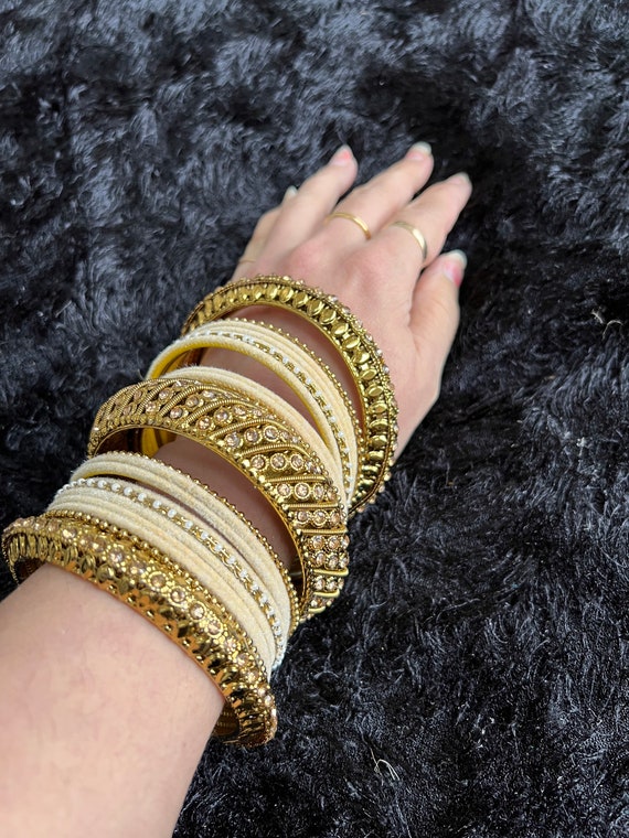 Bangles churi deals
