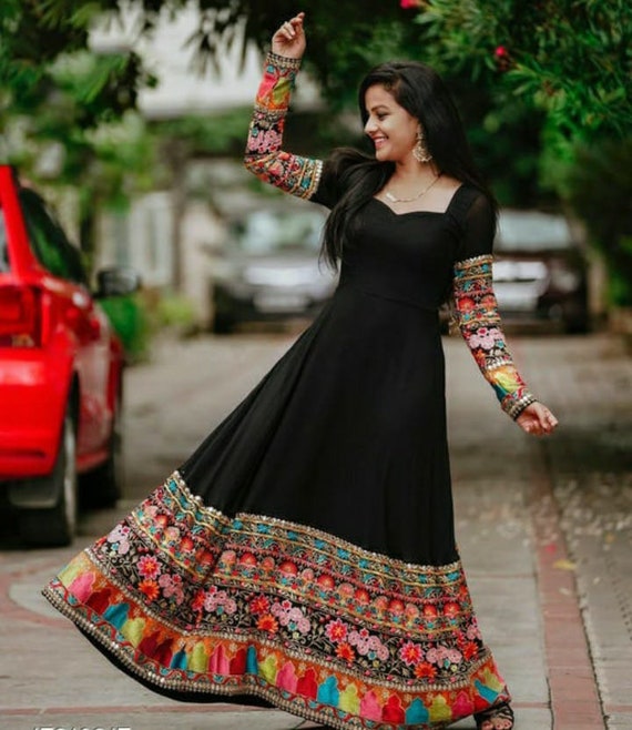 Indian Bollywood Black Punjabi Suit. Heavy Embroidered Gown -  Canada