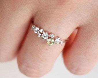 Anello con peridoto e diamanti in oro 14 carati - Pietra portafortuna di agosto