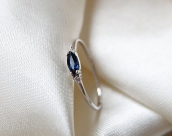 Platinum Sapphire Ring, Marquise Sapphire Diamond Ring, Platinum Minimalist Sapphire Ring, Stacking Sapphire Ring, PT Marquise Sapphire Ring