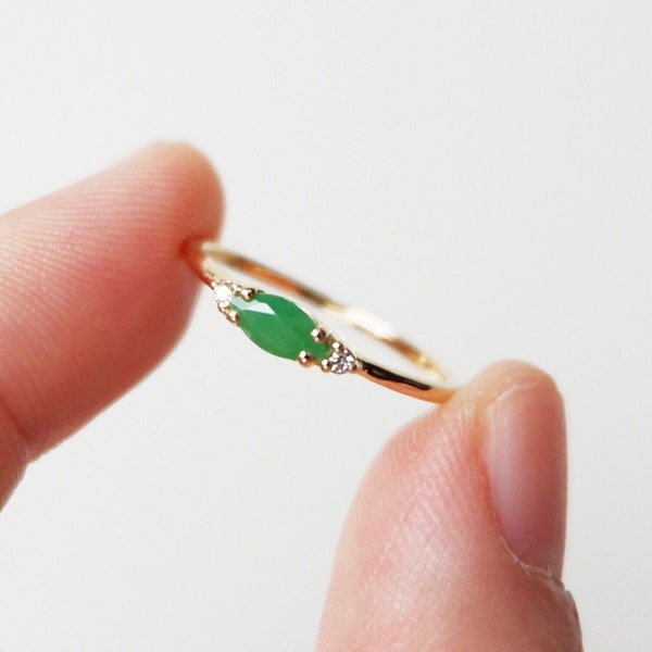 14k gold jadeite ring, 14k jade marquise ring, Marquise jade ring, Dainty jade ring, 14k gold dainty jadeite ring, Stackable green jade ring