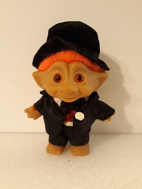 black treasure troll