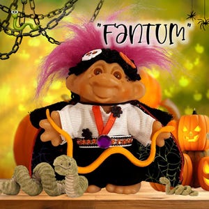 Vintage OOAK Thomas Dam Halloween Dracula Troll Doll
