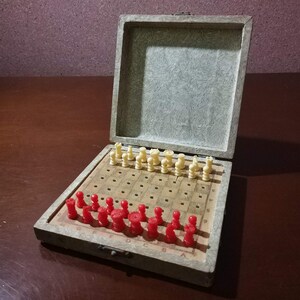 Pocket chess a, RARE 1970s Vintage Pocket Chess Game, Vintage Toy Traditional Pub Game Vintage Chess