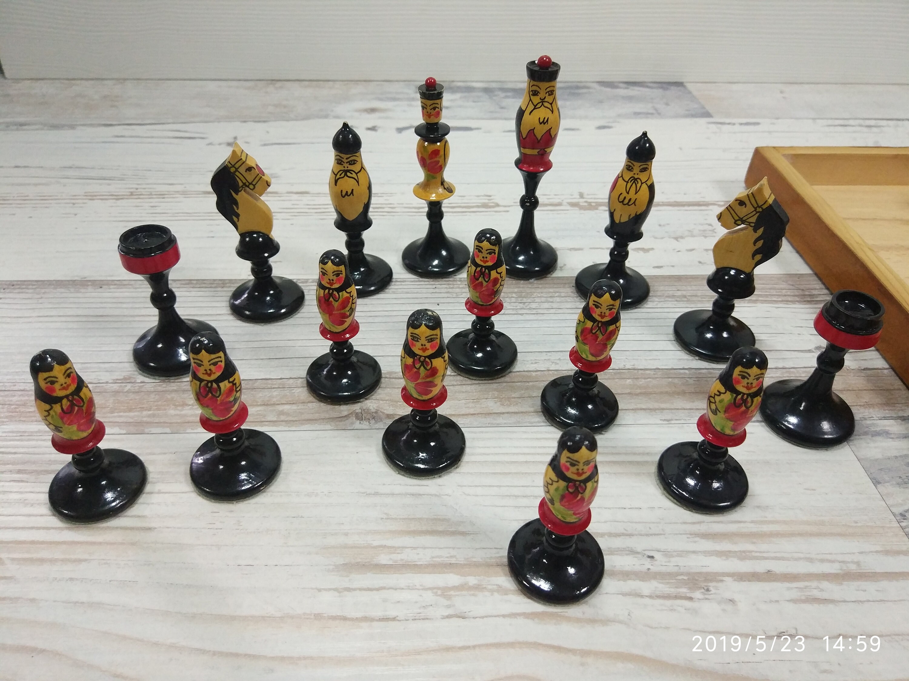 ロシアのビンテージ マトリョーシカ チェス セット、ソビエト美術塗装