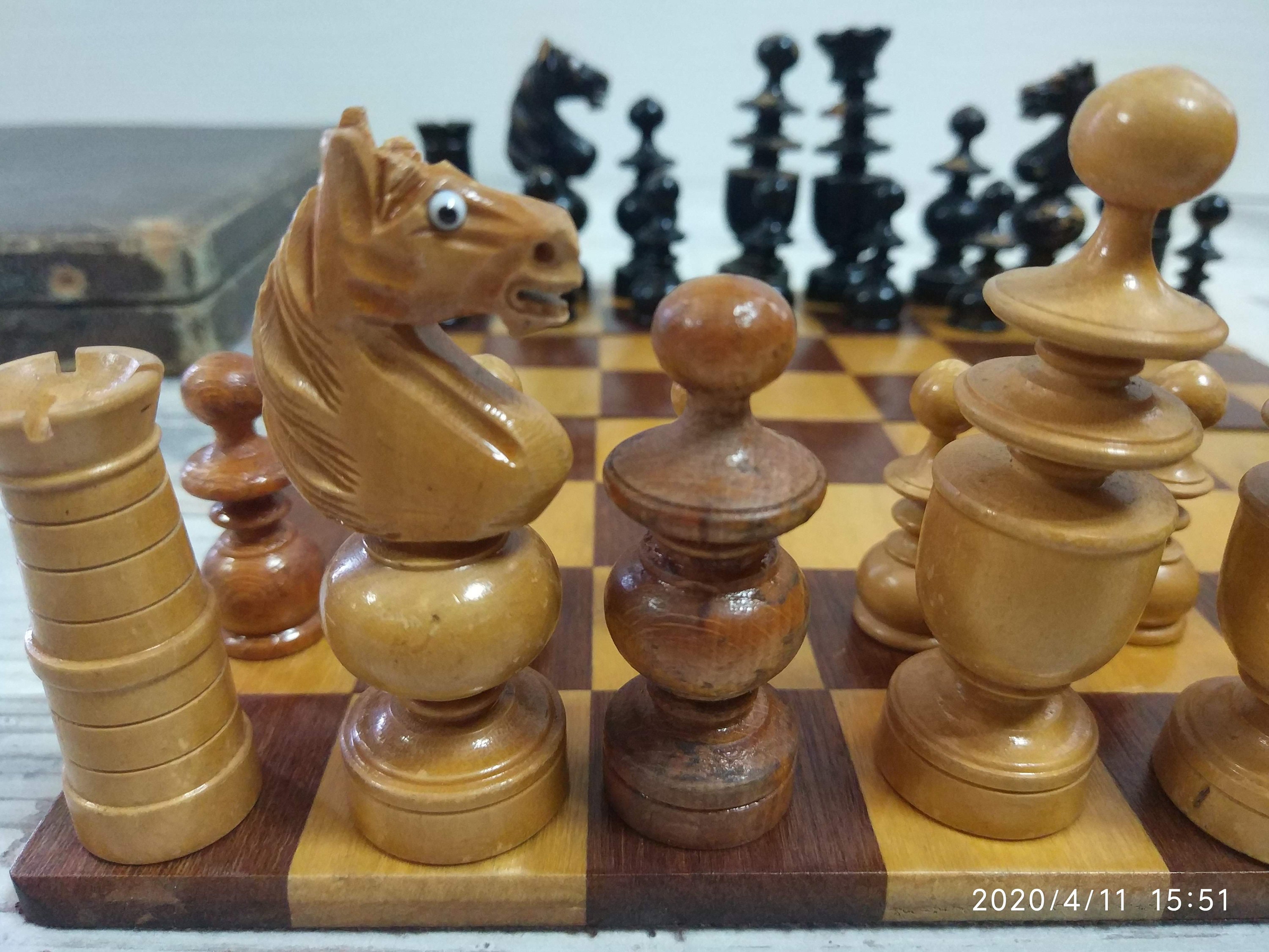French Regѐnce Antique Chessmen - www.ChessAntique.com