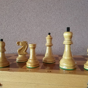 Juego de ajedrez de gran maestro, juego de ajedrez de torneo soviético vintage, grandes piezas de ajedrez rusas de madera, ajedrez ruso raro de la URSS, ajedrez antiguo de los años 70