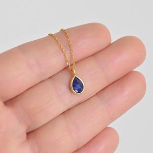 Einfache zierliche blauer Saphir Goldkette, einfache zierliche Goldkette, Teardrop Saphir Anhänger Halskette, Goldhalsketten für Frauen