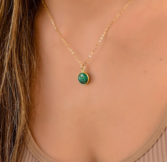 Amazon.com: EVOLS DESIGNS Green Stone Necklace Pendant With Beautiful Gold  Chain And Earing Set, Comes With Custom Packaging. A Wonderful Gift For All  Occasions.: Clothing, Shoes & Jewelry