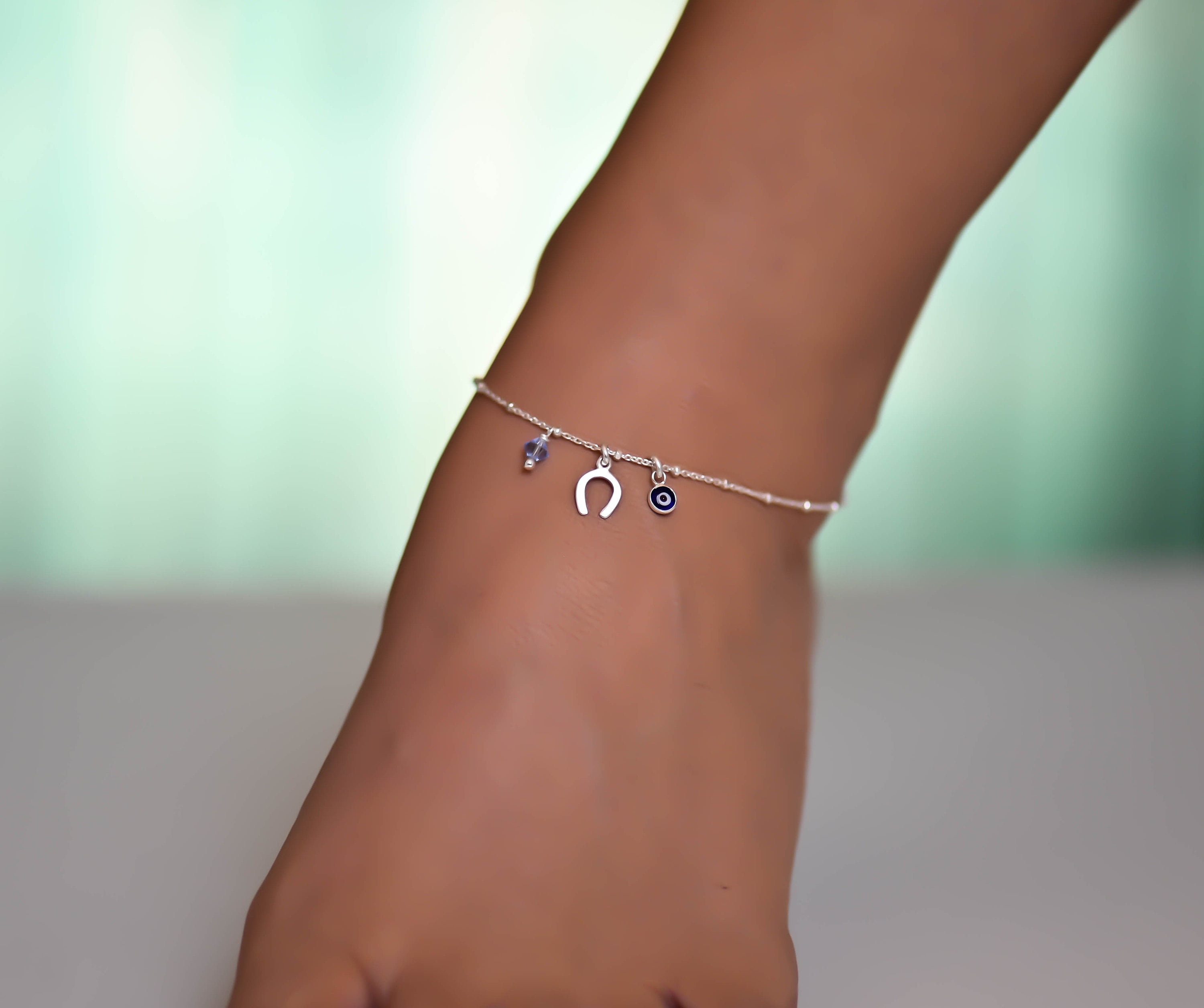Horseshoe anklet store