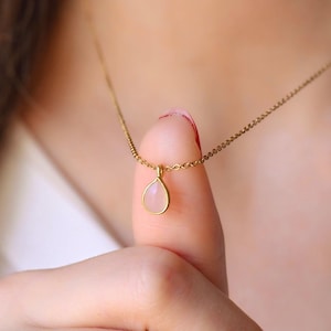 Simple Dainty Small Pink Rose Quartz Necklace, Simple Dainty Gold Necklace, Rose Quartz Pendant Necklace, Rose Quartz Jewelry