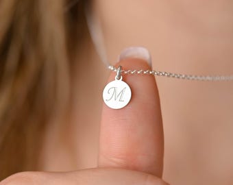 Elegant minimalistiskt initialhalsband, Elegant initialhalsband, Anpassade bokstavshalsband, Enkelt silverinitialhalsband, Namnsmycken för henne
