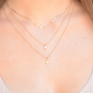 Conjunto de collar de cruz en capas, collar de cruz para mujer, collar de capas delicadas de oro, collar de múltiples hebras, collares delicados para mujer