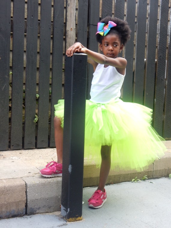 Fille en tutu sale