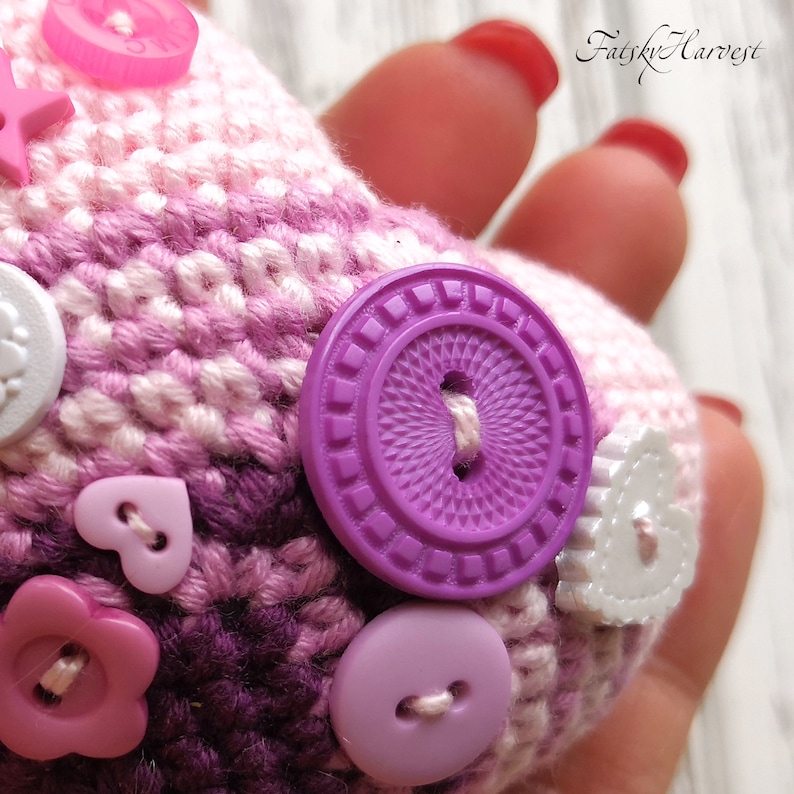 Crochet heart keychain Crochet wedding favors Crochet keyring Amigurumi cute hearts Crochet bag charm Gifts for guest at weddings