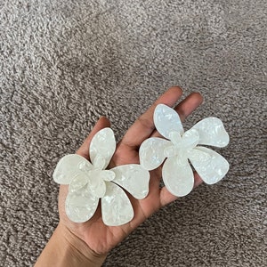 White flower earrings , huge white feathered earrings , large Snow White earrings , white earrings , big long white earrings acrylic floral