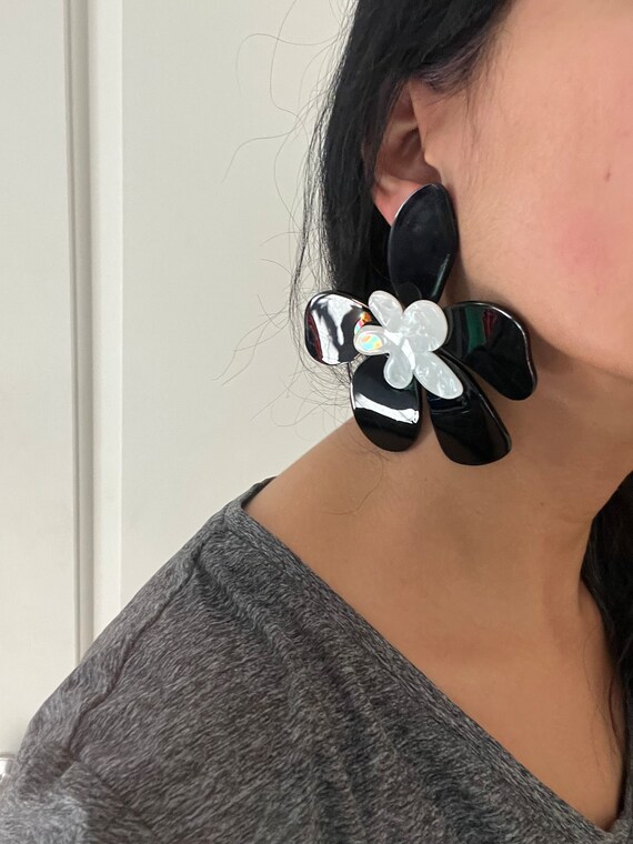 Big black earrings deals