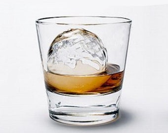 TRENGOVE Round Acrylic Ice Cubes 2 1/2