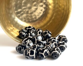 TIBETAN AGATE | 12x18mm Black + Cream Tibetan Agate Hexagon (Wide Faceted) Barrel Beads with Tribal Spade Design (Package of 5)
