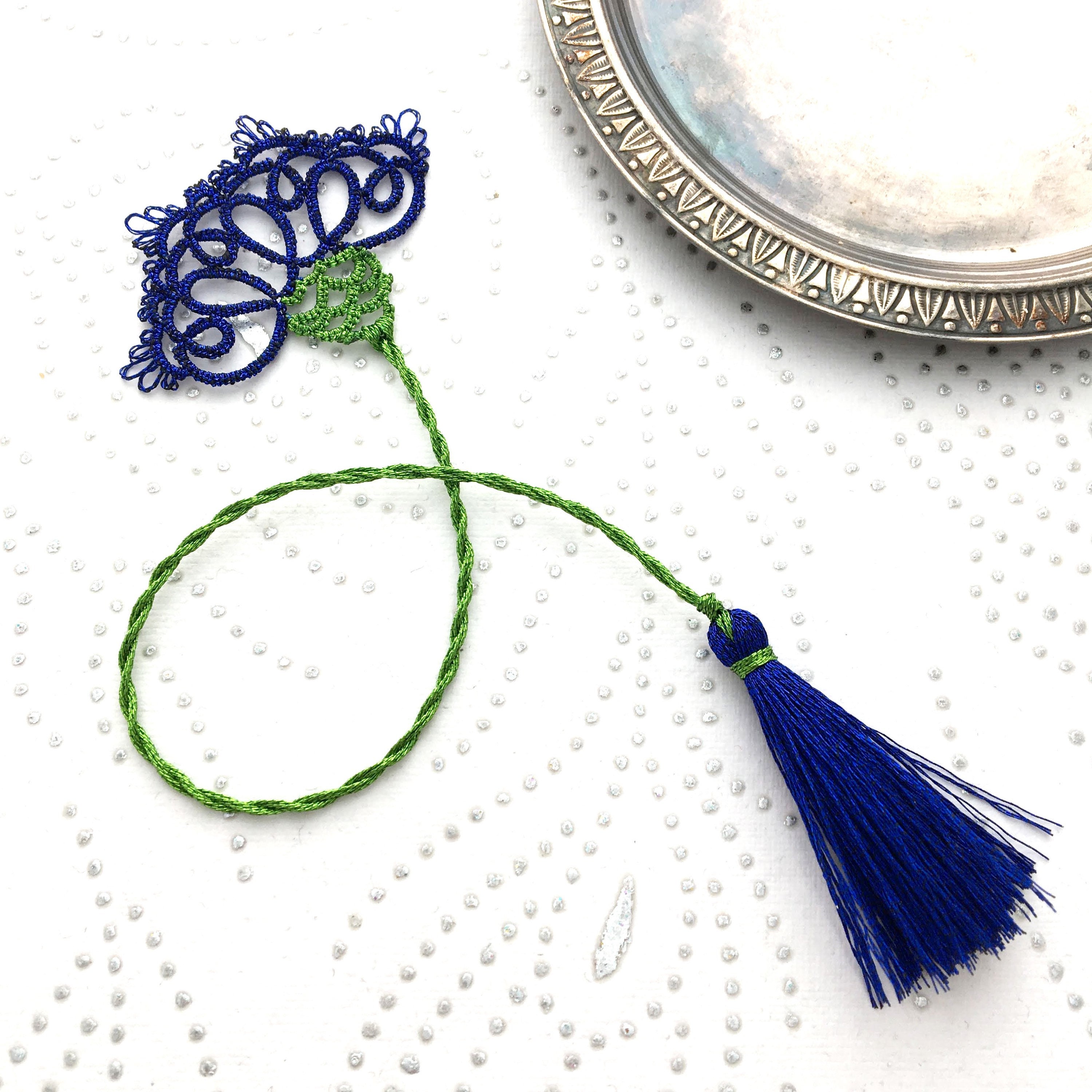 Bookmark Cornflower Tatting Shuttle Tutorial, Tatting Pattern and Step by  Step Instructions for Flower Motif 