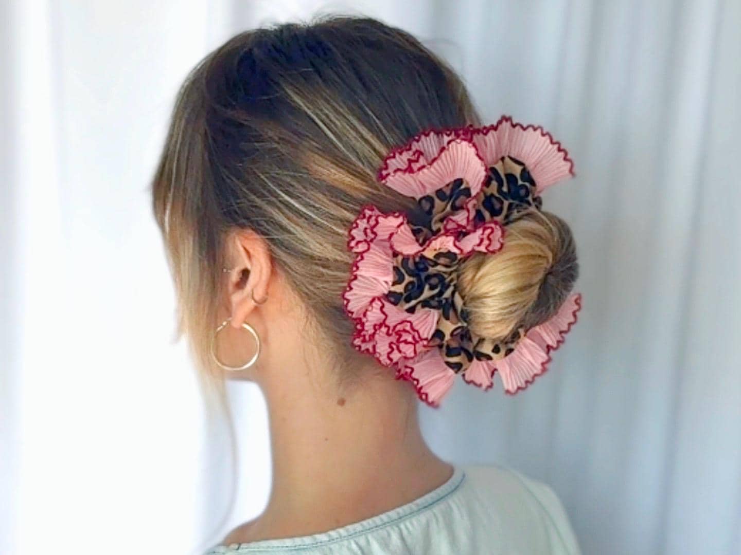 【OVERDUEFLAIR】[scrunchie set]ruffle trimming ops Oversized Scrunchies: The Ultimate Hair Accessory – Willi