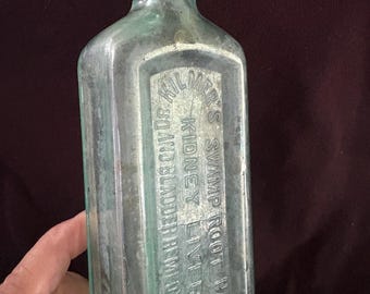 Vintage Antique Apothecary 1910’s Dr Kilmer’s Swamp Root Kidney and Liver Bladder Remedy Medical Bottle Binghamton NY USA