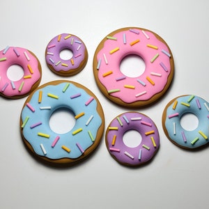 Edible Fondant Donut Cake Toppers - Custom Color Multiple Size Doughnuts