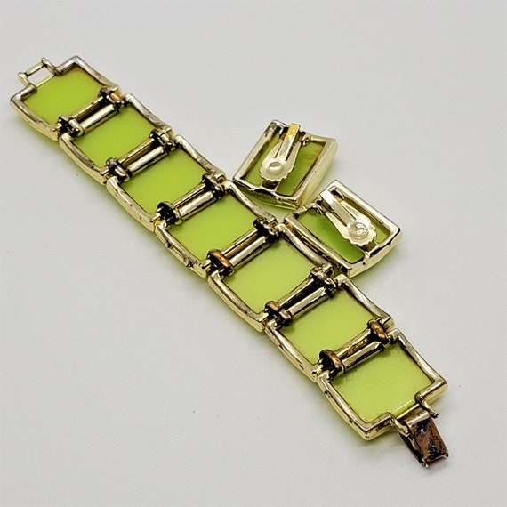 Apple green rectangle panel thermoset plastic moo… - image 9