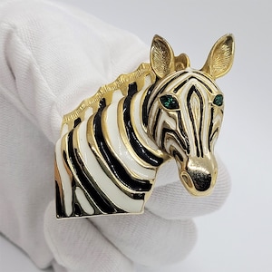 Vintage large zebra head black white enamel 3 D brooch with emerald green rhinestone Safari animals lover pin 1980&#39;s character brooch