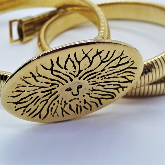 Vintage ANNE KLEIN Gold Omega Chain Belt Iconic Lion Head  display picture 2