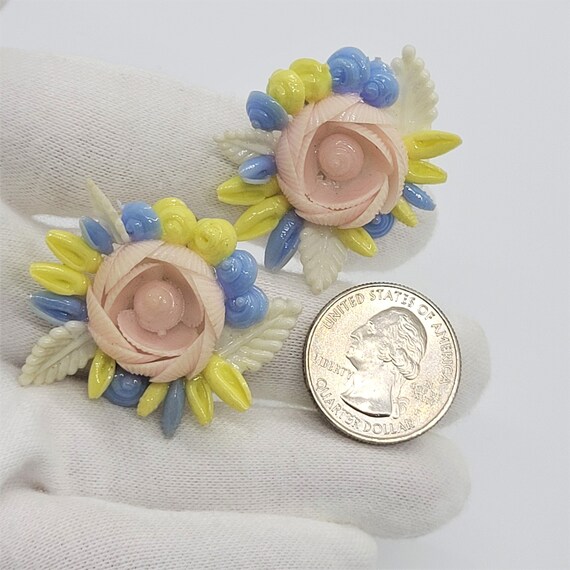Vintage pastel celluloid flower clip on earrings … - image 6