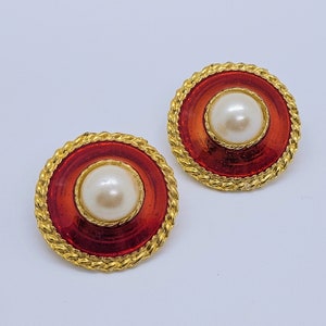 Vintage Faux Pearl Red Enamel Gold Tone Rope Edged Disk Earrings Red Stud Earrings Classic pierced earrings Christmas Valentine&#39;s day gift