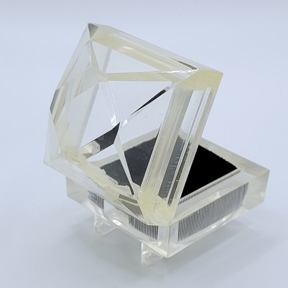 Vintage faceted clear lucite dome presentation ring box Curved acrylic wedding proposal case Velvet lined presentation jewelry plastik box
