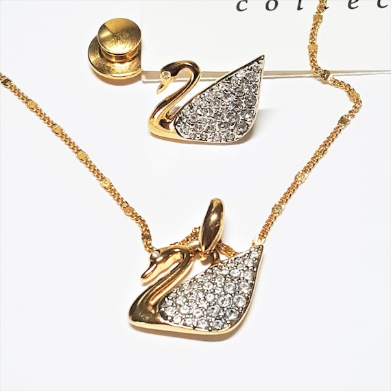 White Swan Earrings, Gold Plated, Bird Earrings, Waterfowl Earrings, Animal  Earrings, Gift for Her - Etsy