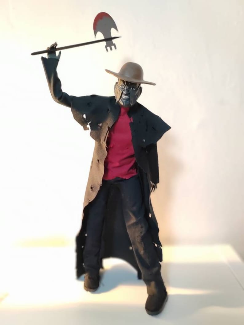 Jeepers Creepers 18 Inch Horror Figure With Hat and Axe 1/4 Etsy UK