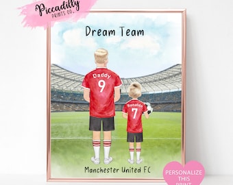 Impressão de futebol personalizada - Presente de aniversário para o Dia dos Pais - Presente para fãs do Mancester UTD - Retrato de família - Papai e eu - Presente de Natal exclusivo