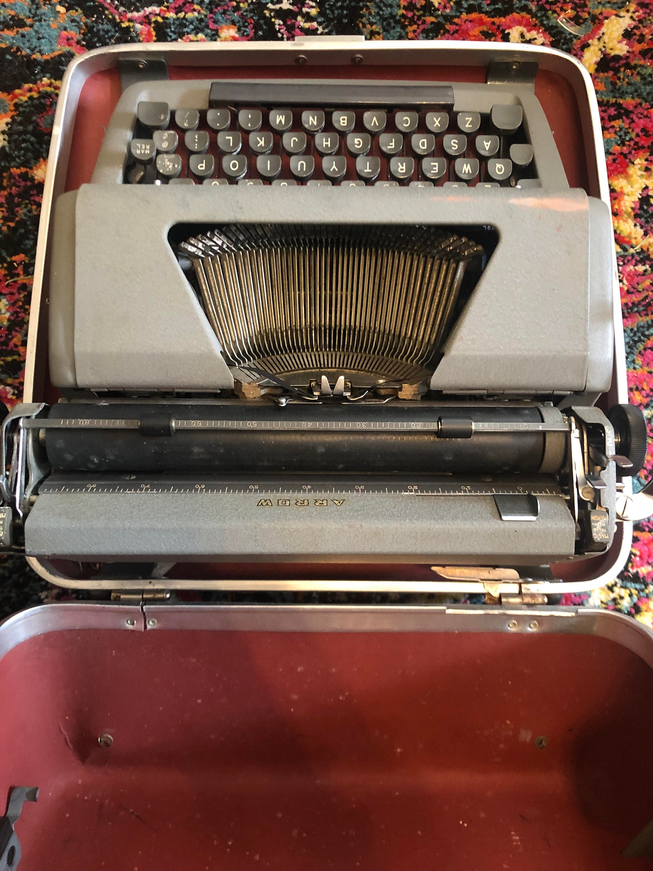 Vintage Royal Arrow Portable Typewriter With Case - Etsy