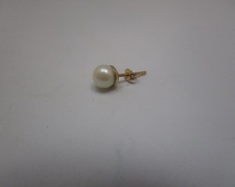 Vtg 14K Gold & Real Solitaire Pearl Stud Pierced Single Earring