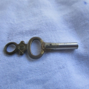 19th Century Antique Key Wind Pocket Watch Key