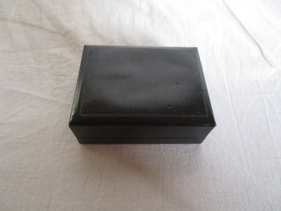 the jewel box jewelry store