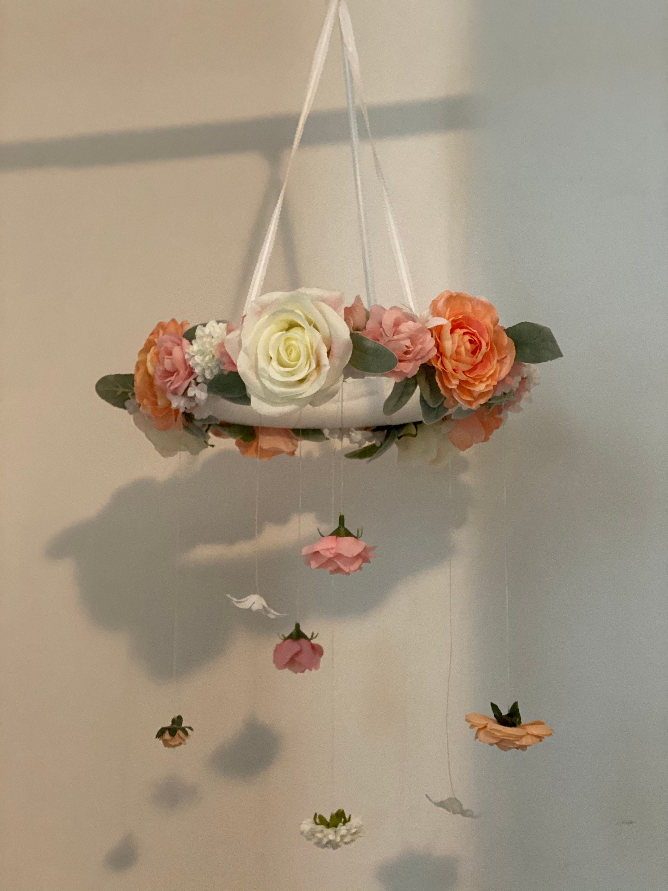 Beautiful handmade floral mobile for nursery Etsy.de