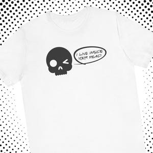 Camiseta engraçada com estampa de caveira piscando: camiseta com humor negro
